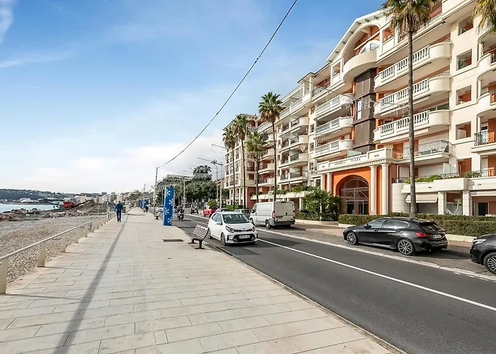 Admiral Plaza Sea View - Happy *