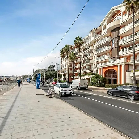 Admiral Plaza Sea View - Happy *