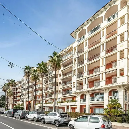 Admiral Plaza Sea View - Happy Apartment *