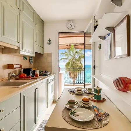 Admiral Plaza Sea View - Happy Apartment *