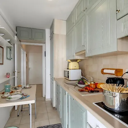 Admiral Plaza Sea View - Happy Apartment