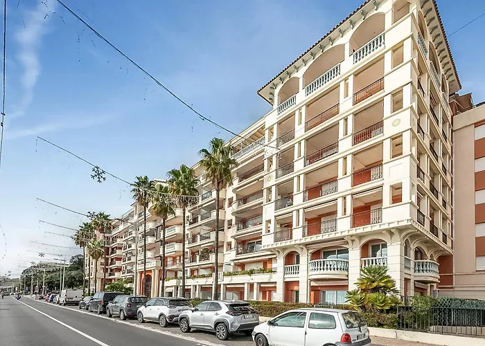 Admiral Plaza Sea View - Happy Appartement *